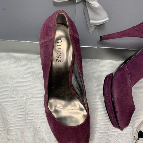 Guess Peep Toe Suede Heels - Picture 6 of 6